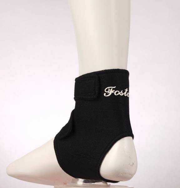 Фиксатор голеностопа неопреновый р-р универсальный